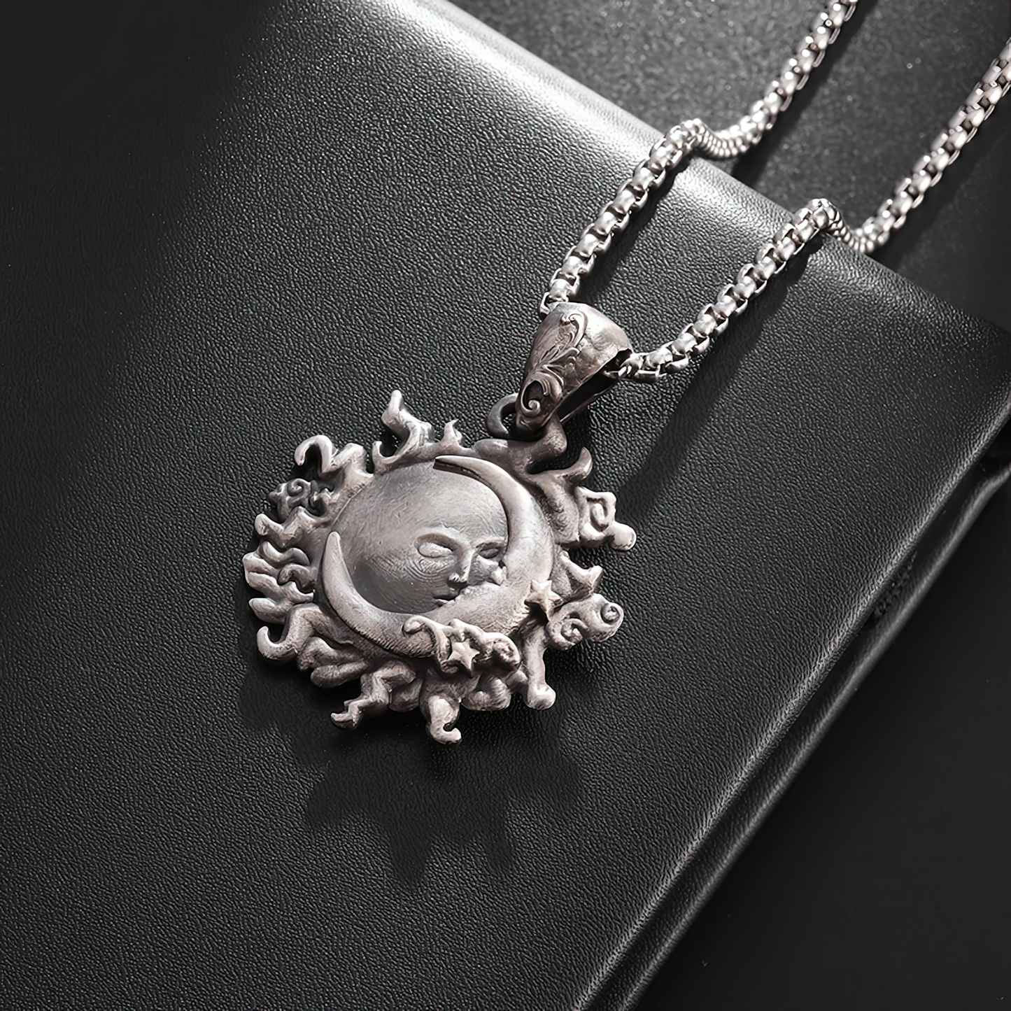 SOL & LUNA.