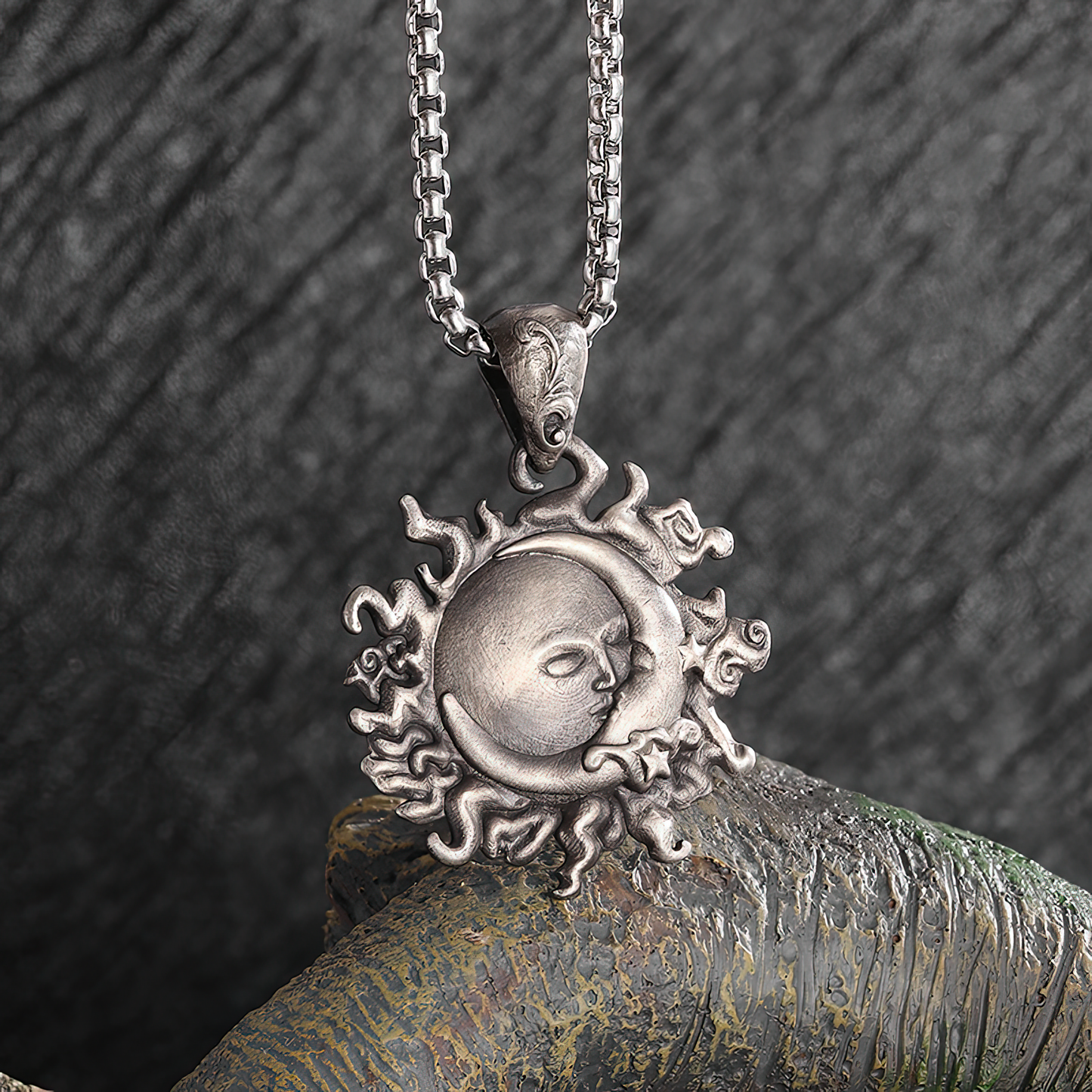 SOL & LUNA.